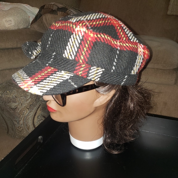 Cute plaid hat with a bow - Picture 4 of 12